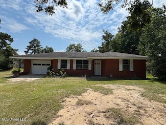 736 E Joseph St, Centreville, MS 39631