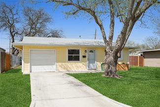 7107 Oak Park Dr, Richland Hills, TX 76118