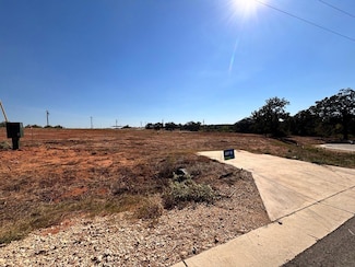 208 Acadia Bend, Elgin, TX 78621