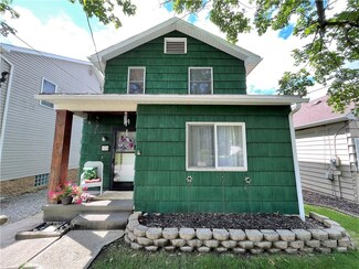 1525 Cambridge St, Natrona Heights, PA 15065