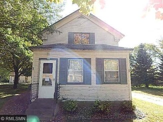230 6th St SW, Cokato, MN 55321