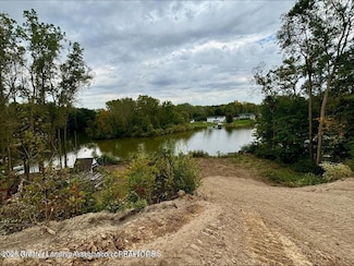 04 Lakeview Ct, Perrinton, MI 48871