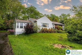 3 Oak Dr, Mountain Top, PA 18707