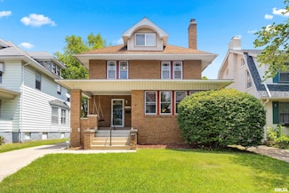 1102 N Elmwood Ave, Peoria, IL 61606