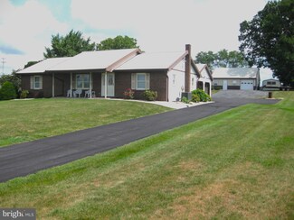 1461 Roxbury Rd, Shippensburg, PA 17257
