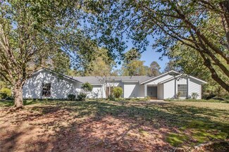 100 Holly Ridge Dr, Haughton, LA 71037