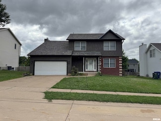 6140 N Lincoln Ave, Davenport, IA 52806