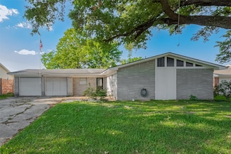 12018 Moonmist Dr, Houston, TX 77072