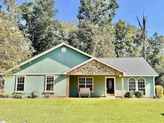 203 Palmetto Dr, Greer, SC 29651