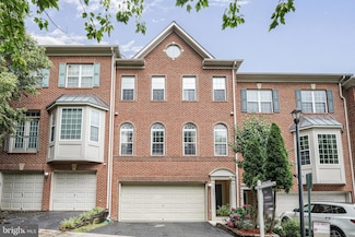440 Clayton Ln, Alexandria, VA 22304