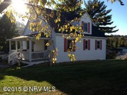 711 Curve Rd, Pearisburg, VA 24134