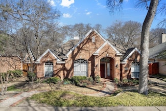 905 W Muirfield Rd, Garland, TX 75044