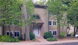 400 New River Rd Unit 603, Manville, RI 02838