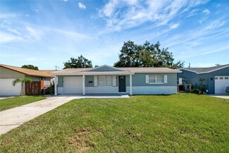8411 7th St N, Saint Petersburg, FL 33702