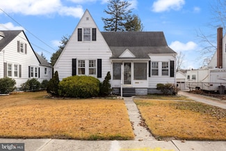 303 Pine St, Penns Grove, NJ 08069