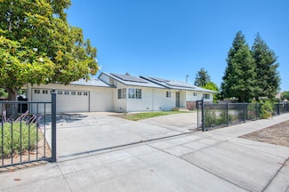2137 Gettysburg Ave, Clovis, CA 93611
