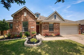 5980 Waterford Dr, Grand Prairie, TX 75052
