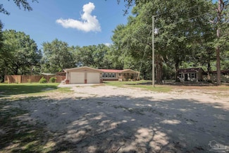 6739 Deception Rd, Milton, FL 32583