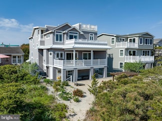 8 W 3rd St, Barnegat Light, NJ 08006