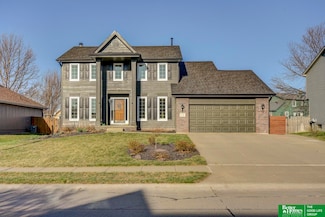 314 Fall Creek Rd, Papillion, NE 68133