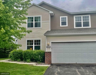 1589 Sumac Cir Unit B, Carver, MN 55315