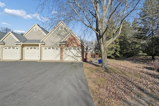 1602 Wexford Way, Woodbury, MN 55125