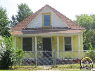 620 SE Locust St, Topeka, KS 66607