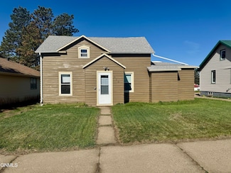 312 4th St N, New Salem, ND 58563