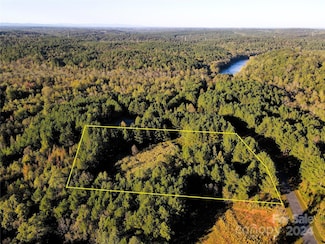 111 River View Dr, Mooresboro, NC 28114