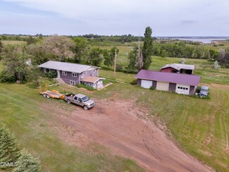235 Huber Ln, Pick City, ND 58545
