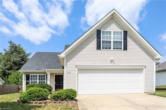 604 Walnut Crossing Dr, Whitsett, NC 27377