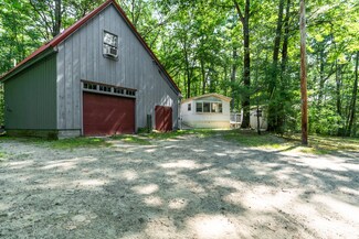 2427 Sanford Rd, Wells, ME 04090