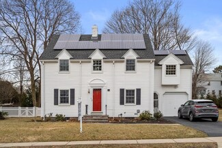 33 Taylor Rd, Belmont, MA 02478