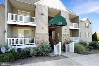 210 Wild Oak Ln Unit 203, Stafford, VA 22554