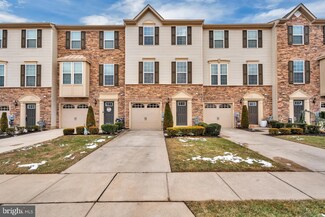 104 Village Green Ln, Sicklerville, NJ 08081