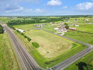 5060 Austin Cir, Sanger, TX 76266