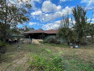 800 E 10th St, Holdenville, OK 74848