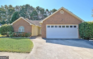 250 Landing Dr, Fayetteville, GA 30214