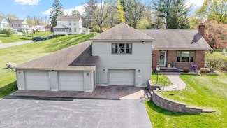 27 Van Dyke Ave, Amsterdam, NY 12010