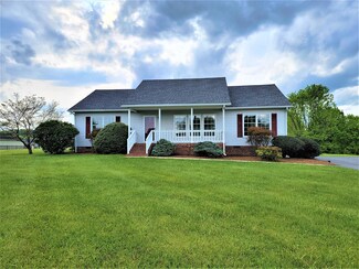 76 Breckinridge Ct, Lexington, VA 24450