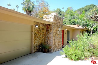 702 Cavanagh Rd, Glendale, CA 91207