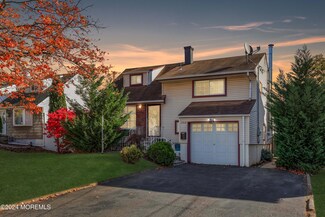 204 N Hill Rd, Colonia, NJ 07067