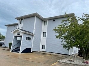 3170 W Monroe St Unit 115, Waukegan, IL 60085