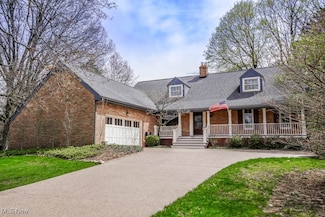 2758 Coventry Ln NW, Canton, OH 44708