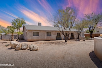 335 S Calle de La Azucena, Tucson, AZ 85711