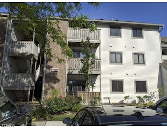 5113 Ravens Crest Dr, Plainsboro, NJ 08536