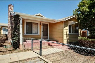 90 Bowker Rd, Freedom, CA 95019