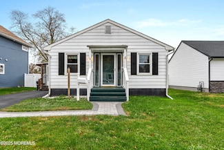 9 Monmouth Place, Keyport, NJ 07735