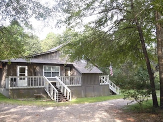 110 Alamosa Ln, Holly Lake Ranch, TX 75765