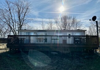 142 Fossil Lake Ct, Wilmington, IL 60481